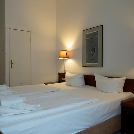 Hotel Pension Xantener Eck Berlin Exterior foto