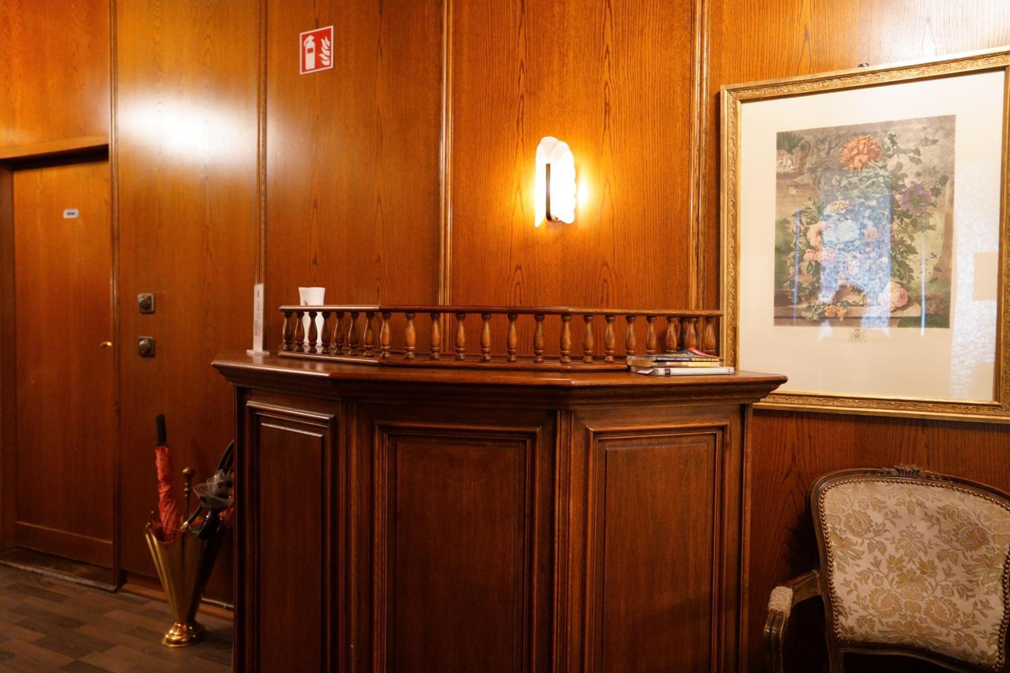 Hotel Pension Xantener Eck Berlin Exterior foto